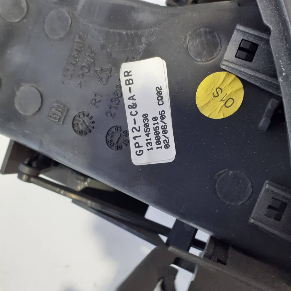 Buton avarii+suport radio CD si panou clima+grila ventilatie centrală Opel Zafira B 2005-> 13100105