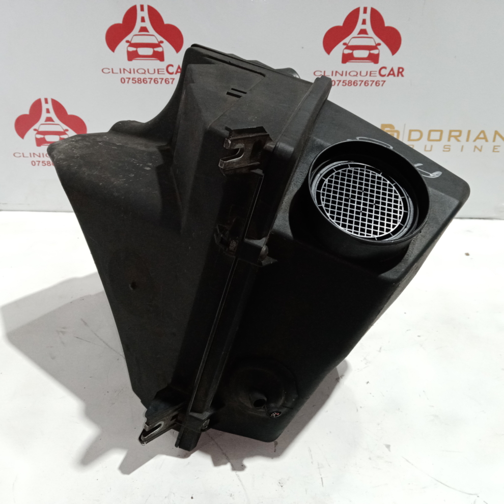 Carcasa filtru aer Audi A4 Avant 2.5 TDI Quattro 2001 059133837