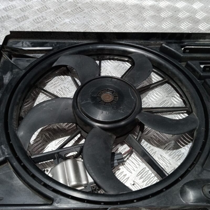 Ventilator radiator Ford Focus III 1.6 TDCi