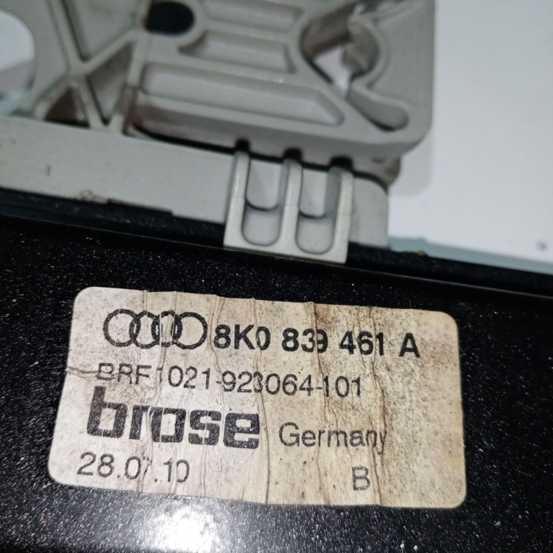 Macara geam cu motoras stanga spate Audi A4 B8 2008 - 2016