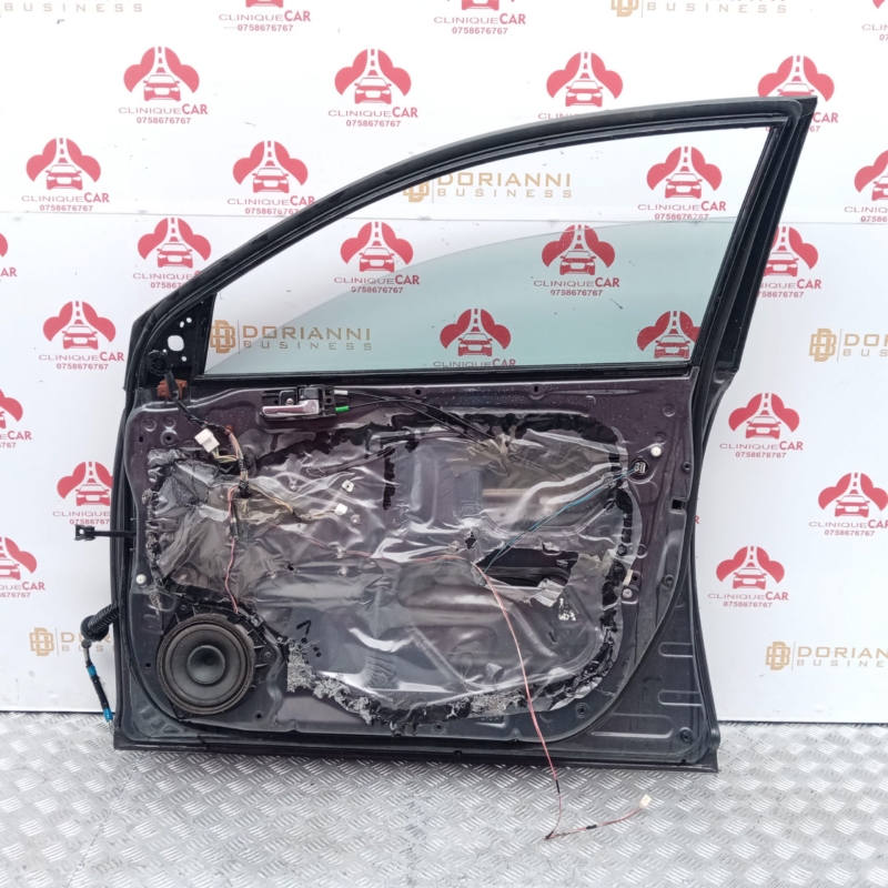 Portiera usa dreapta fata Toyota Avensis Saloon 2003 - 2009