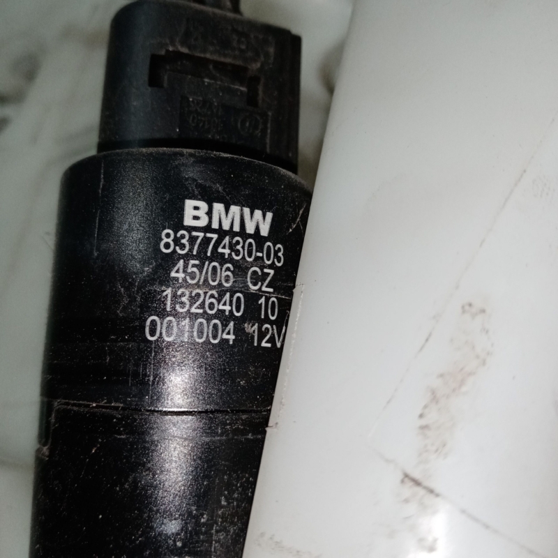 Vas lichid parbriz cu pompa BMW Seria 3 E90 2004 - 2013