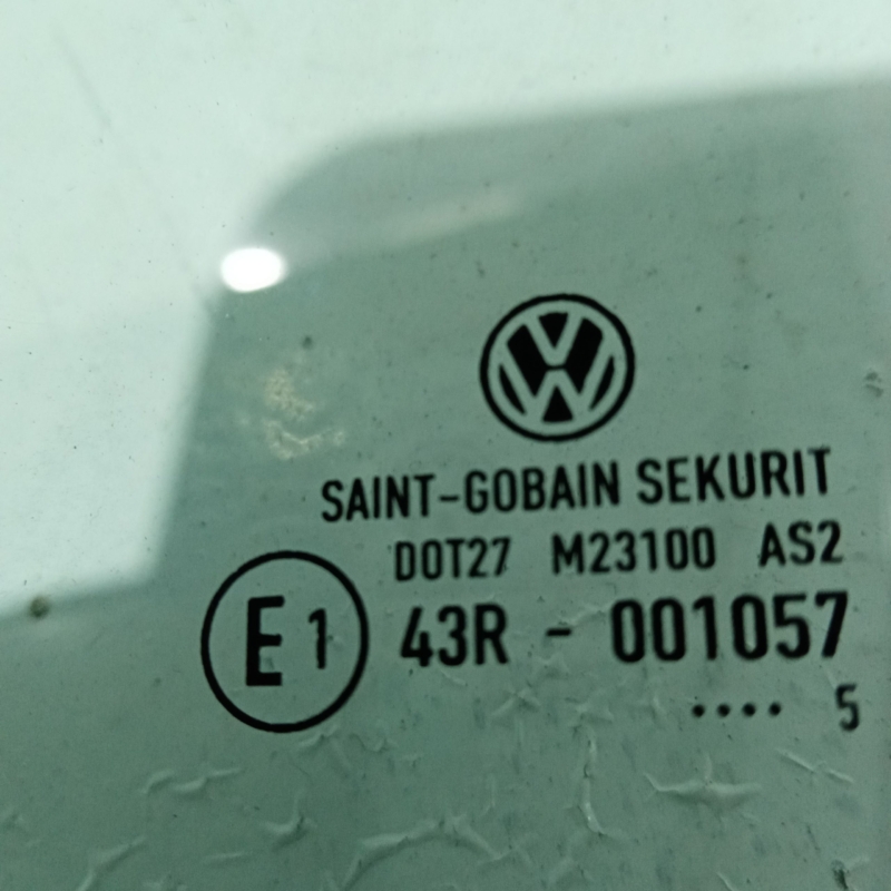 Geam stanga spate VW Golf V 2004 - 2009