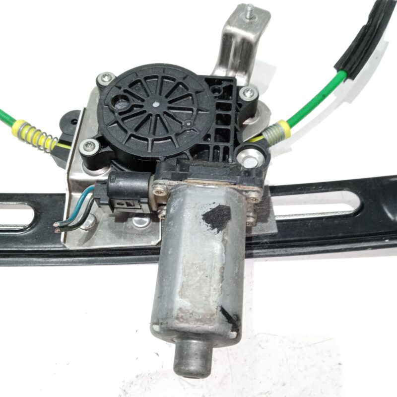 Macara geam stanga fata BMW Seria 3 | E46 | 1997 – 2006