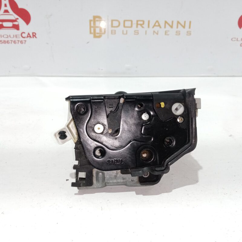 Broasca portiera dreapta fata Audi A4 B9 Avant 2015 - 2019