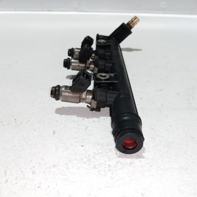 Rampa injectoare cu injectoare Fiat Punto 1.2 Benzina 2003-2010
