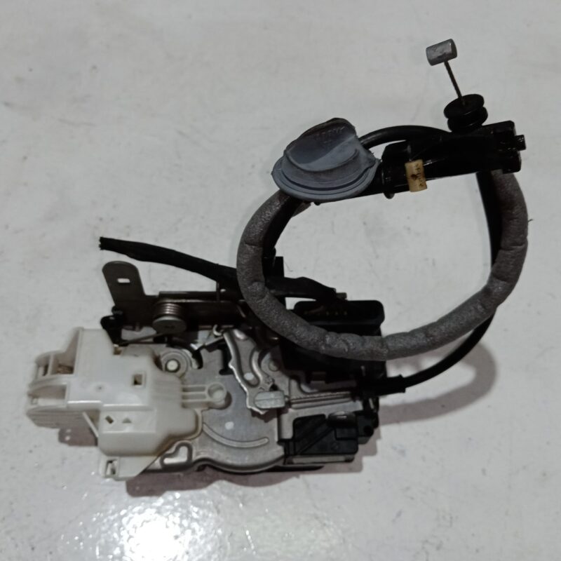 Broasca usa portiera Volvo V40 2012 – 2019