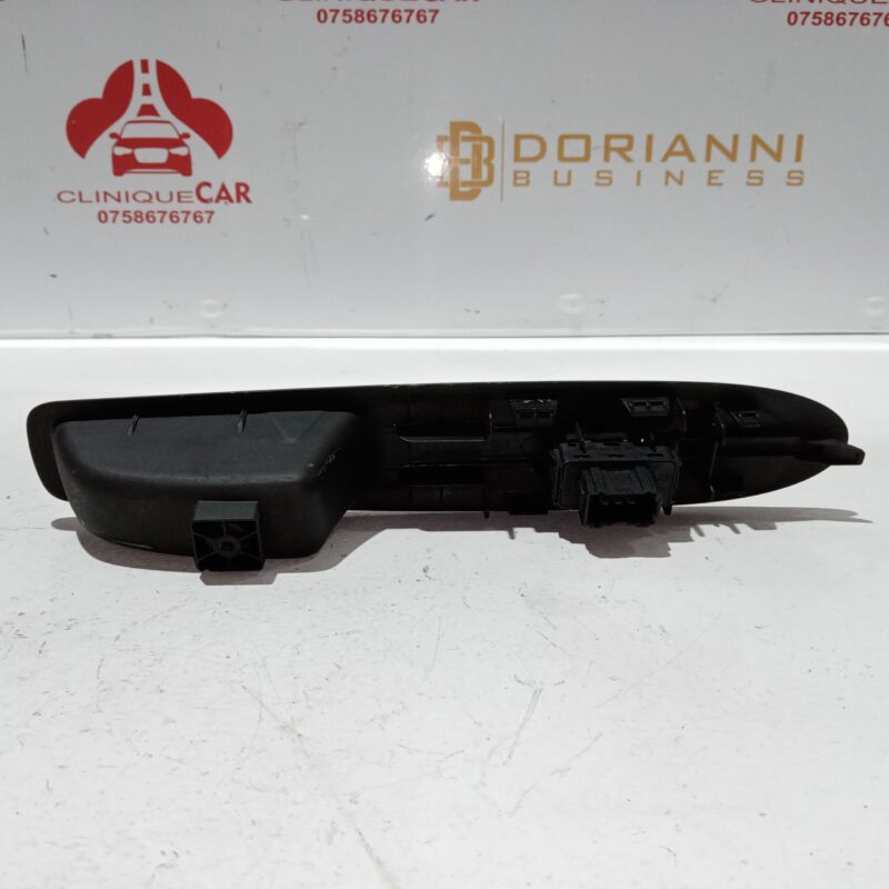 Buton comanda geam dreapta fata Citroen DS3 2009 – 2015