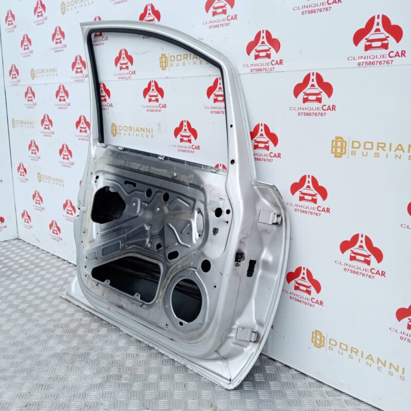 Portiera stanga fata Opel Zafira B 2005-2015