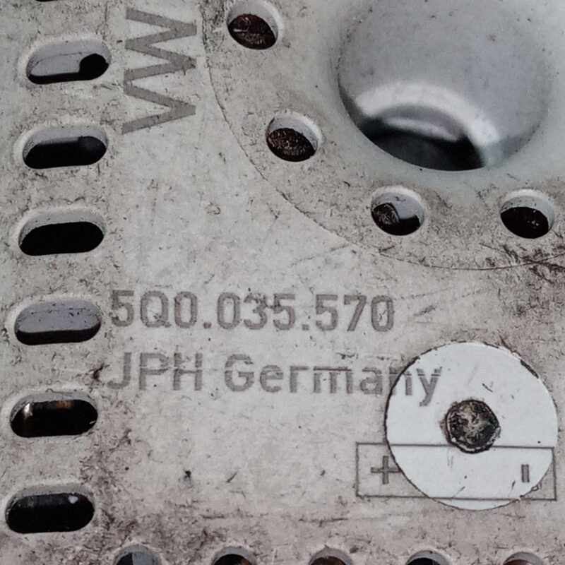 Amplificator antena VW Golf VII 2012-2021