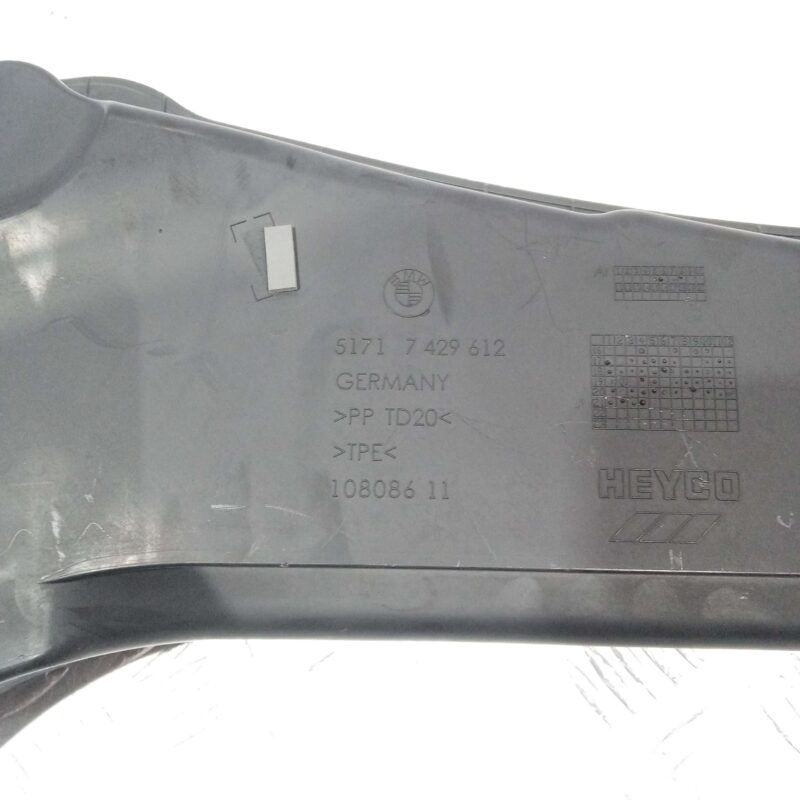 Ornament / Grila Ansamblu Stergatoare Parbriz Bmw X2 F39 2017-2023 - imagine 5