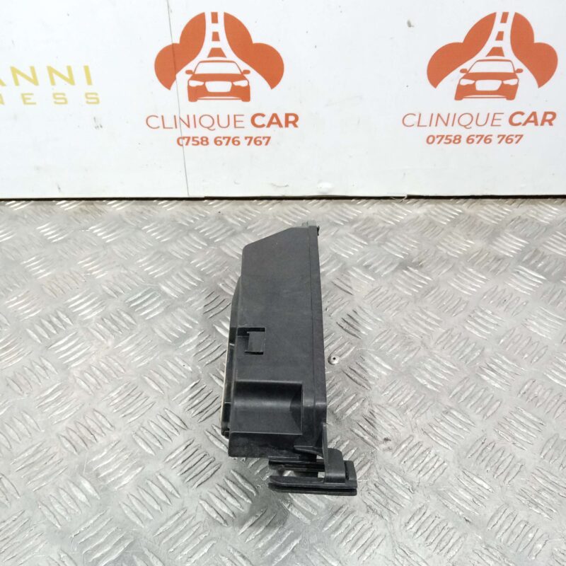 Capac Cutie Sigurante Bmw Seria 2 F45 X1 F48 X2 F39 2014-2023 - imagine 4