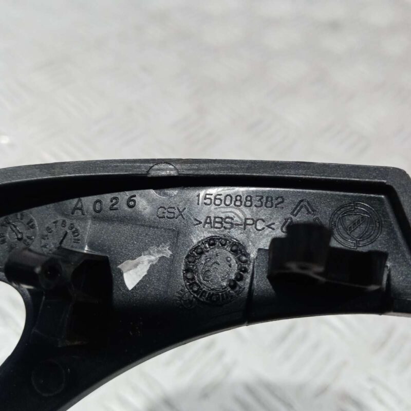 Ornament Control Faruri Alfa Romeo Giulietta 2010-2020 - imagine 5