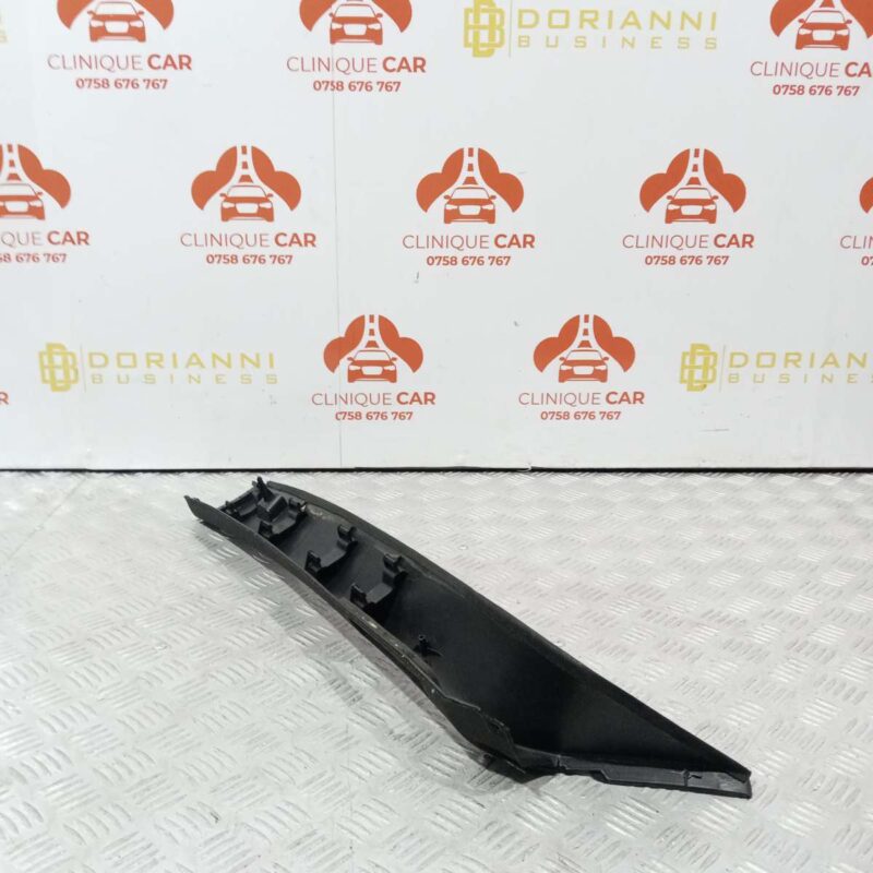 Trim / Ornament Stalp Dreapta Fata Alfa Romeo Giulietta 2010-2020 - imagine 3