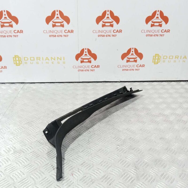 Trim / Ornament Stalp Dreapta Fata Alfa Romeo Giulietta 2010-2020 - imagine 4