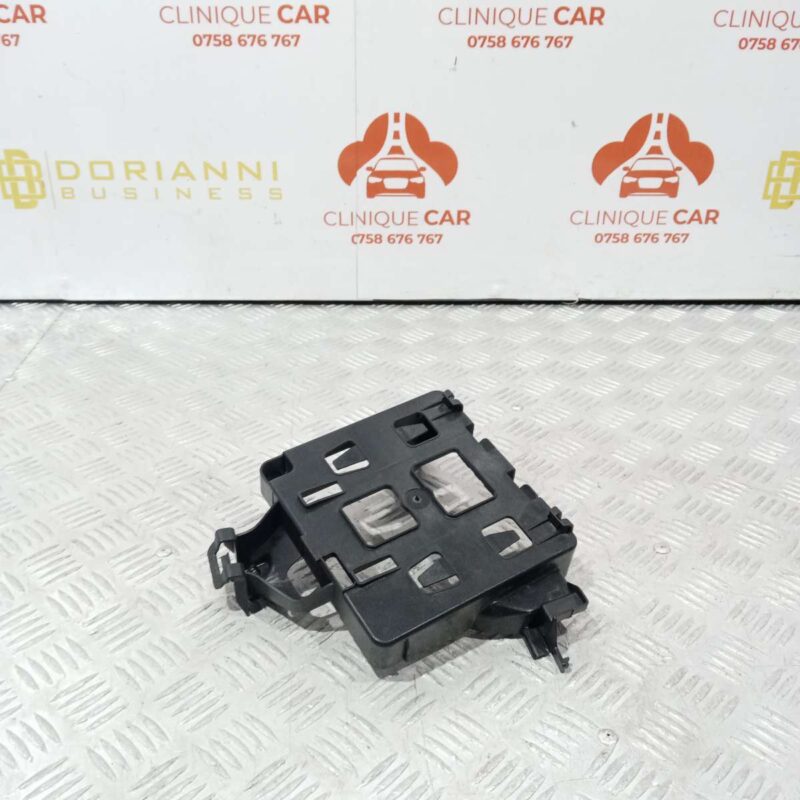 Ornament / Suport Central De Control Spate Stanga Audi A4 B9 2015-2024 - imagine 2