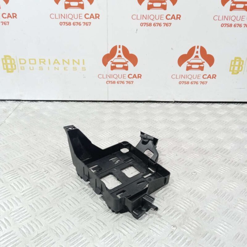 Ornament / Suport Central De Control Spate Stanga Audi A4 B9 2015-2024 - imagine 4