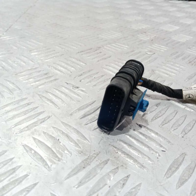 Senzori Parcare Spate Mercedes E-Class W213 2016-2023 - imagine 4