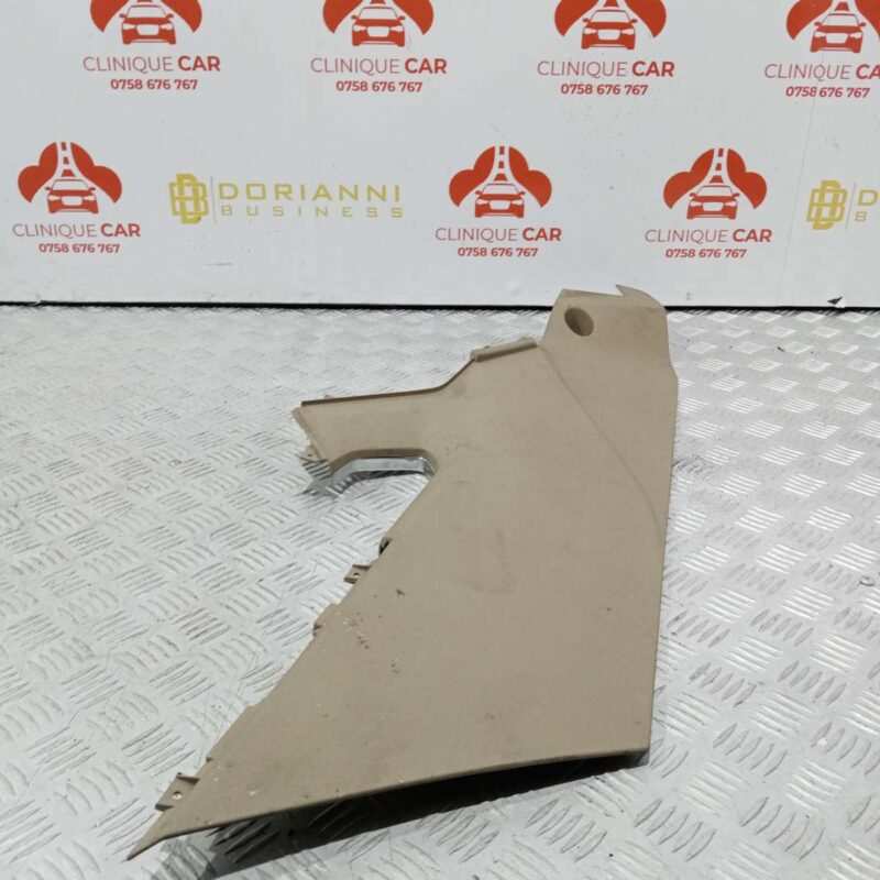 Ornament Consola Centrala Dreapta Land Rover Range Rover Evoque 2011-2019 - imagine 2